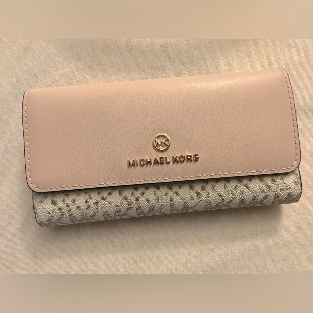 Michael Kors NEW wallet light blush pink
